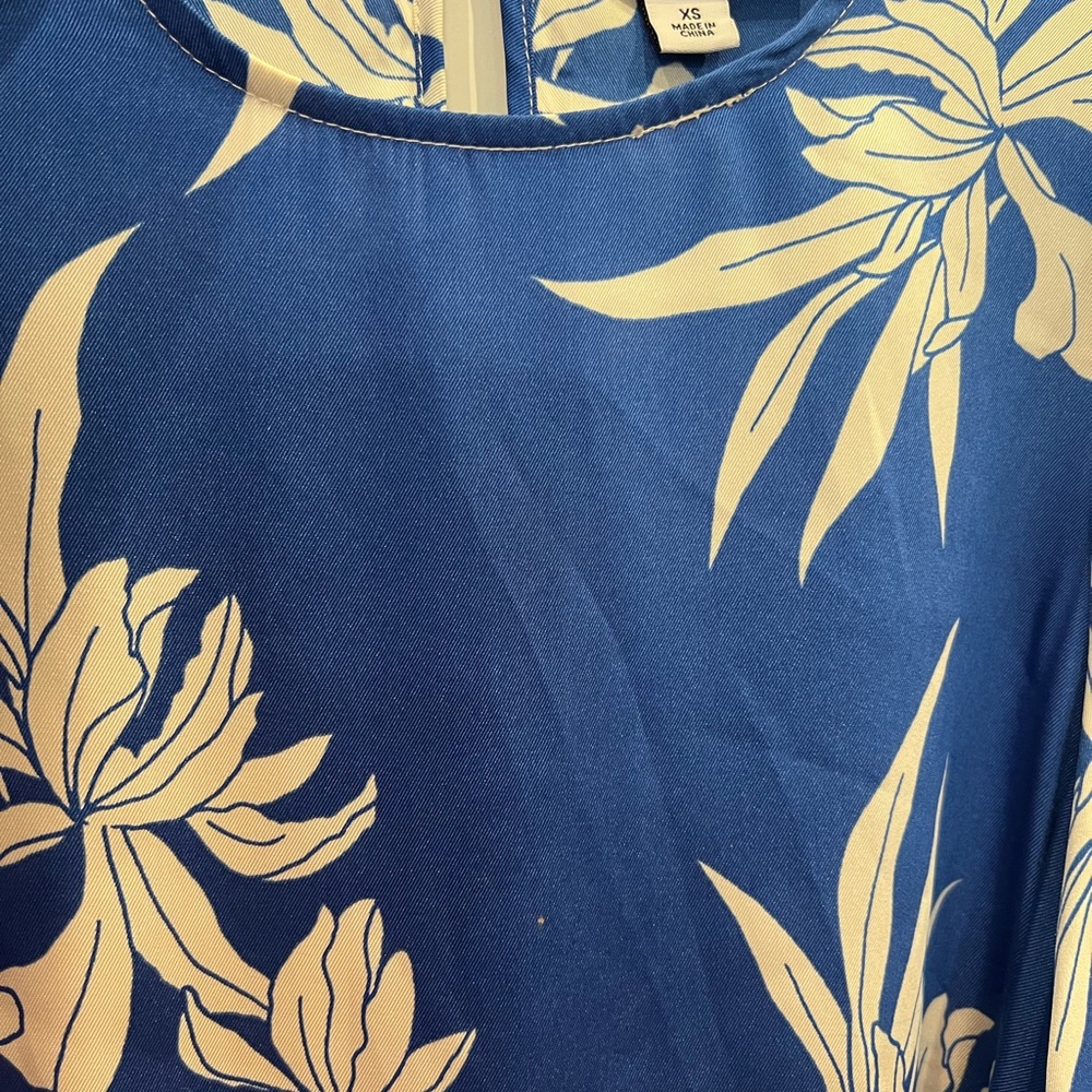 NWOT! Alexis x Target blue/cream floral tropical print dress with rope tie belt - Picture 5 of 7